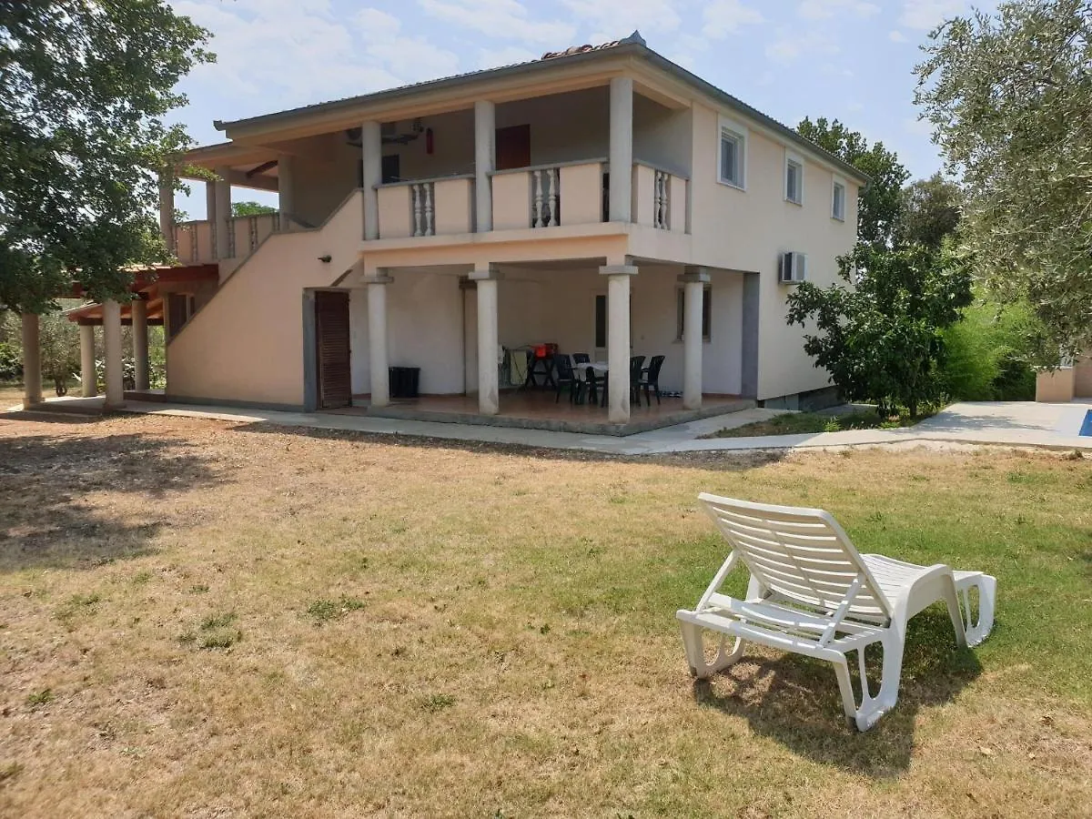 Apartment In Holiday Home With Private Pool Banjole 0*,