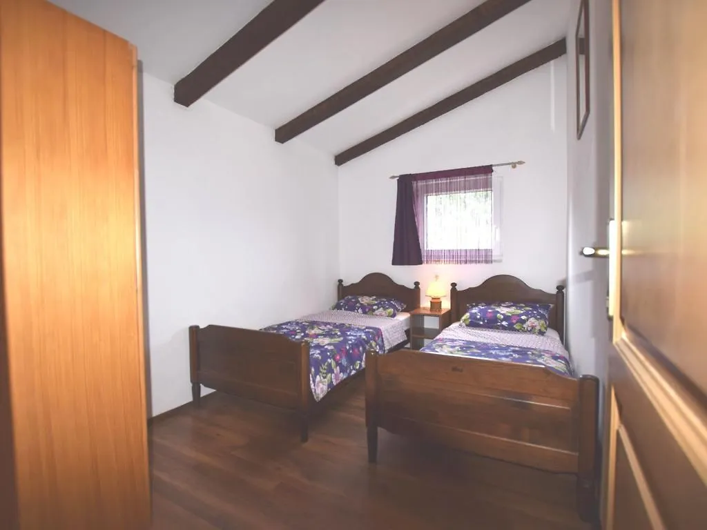 Apartment In Holiday Home With Private Pool Banjole Croatia
