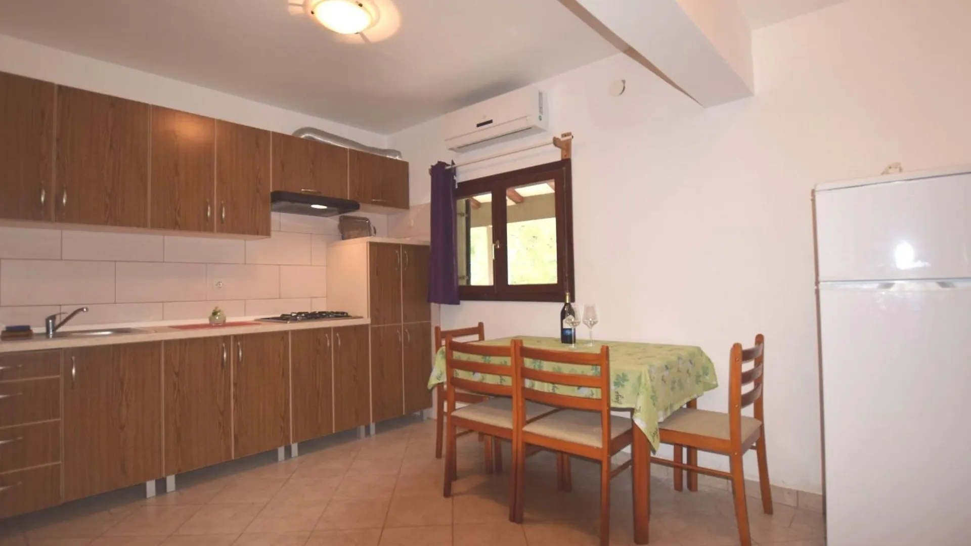 Apartment In Holiday Home With Private Pool Banjole
